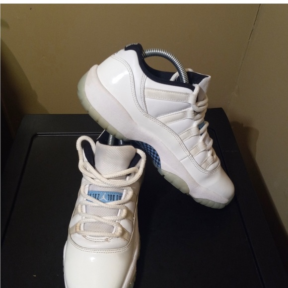 COPY - Jordan 11 Low Retro Blue - Picture 3 of 7